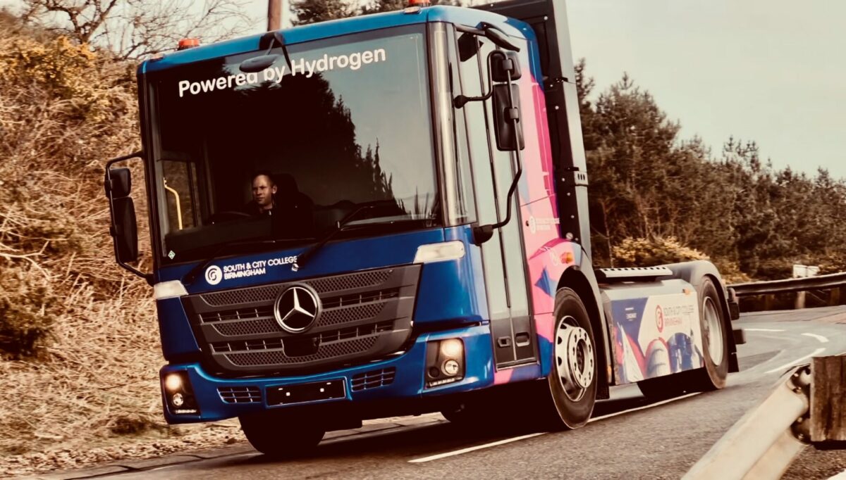 h2haul project uk event hydrogen mercedes benz