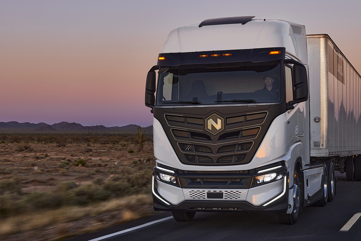 nikola bev truck